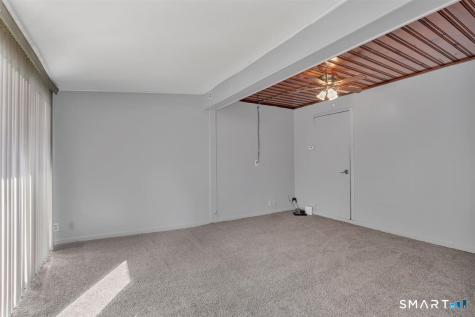 22 Elizabeth Drive Manchester CT 06042