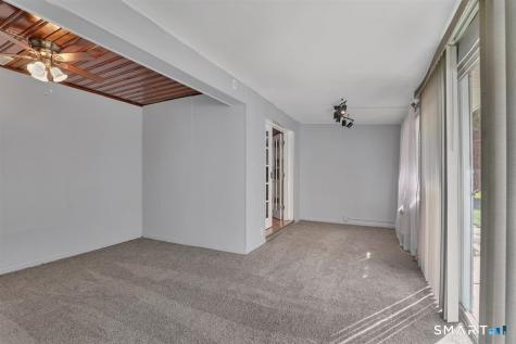 22 Elizabeth Drive Manchester CT 06042