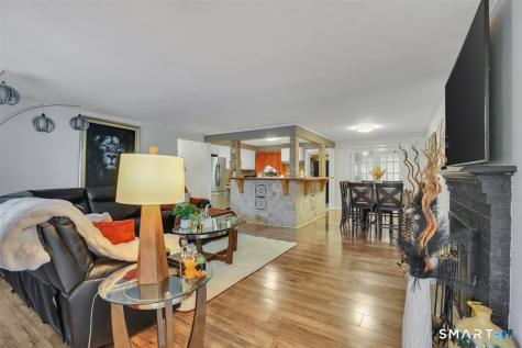22 Elizabeth Drive Manchester CT 06042