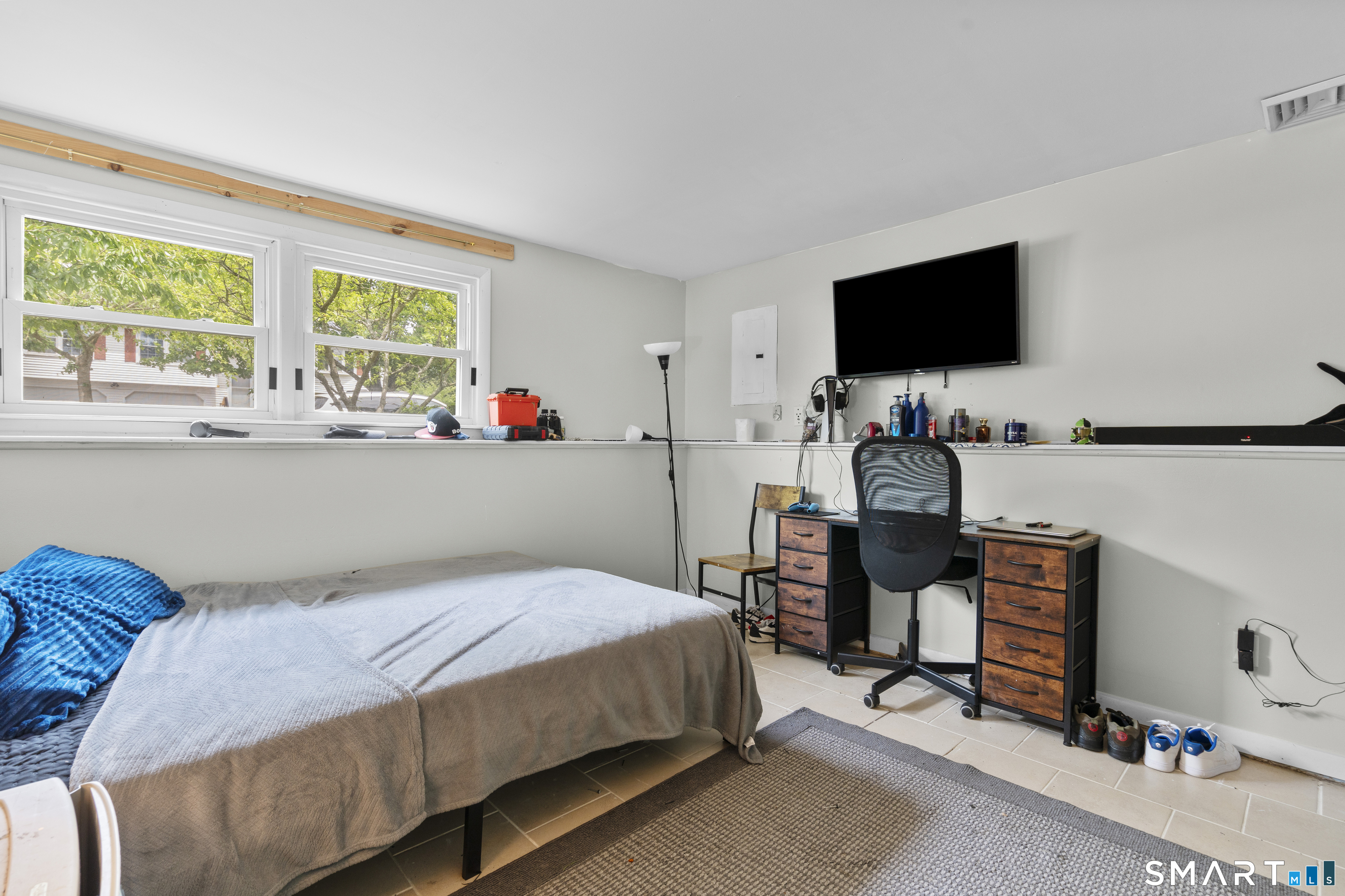 11 Costanzo Court Hamden CT 06518
