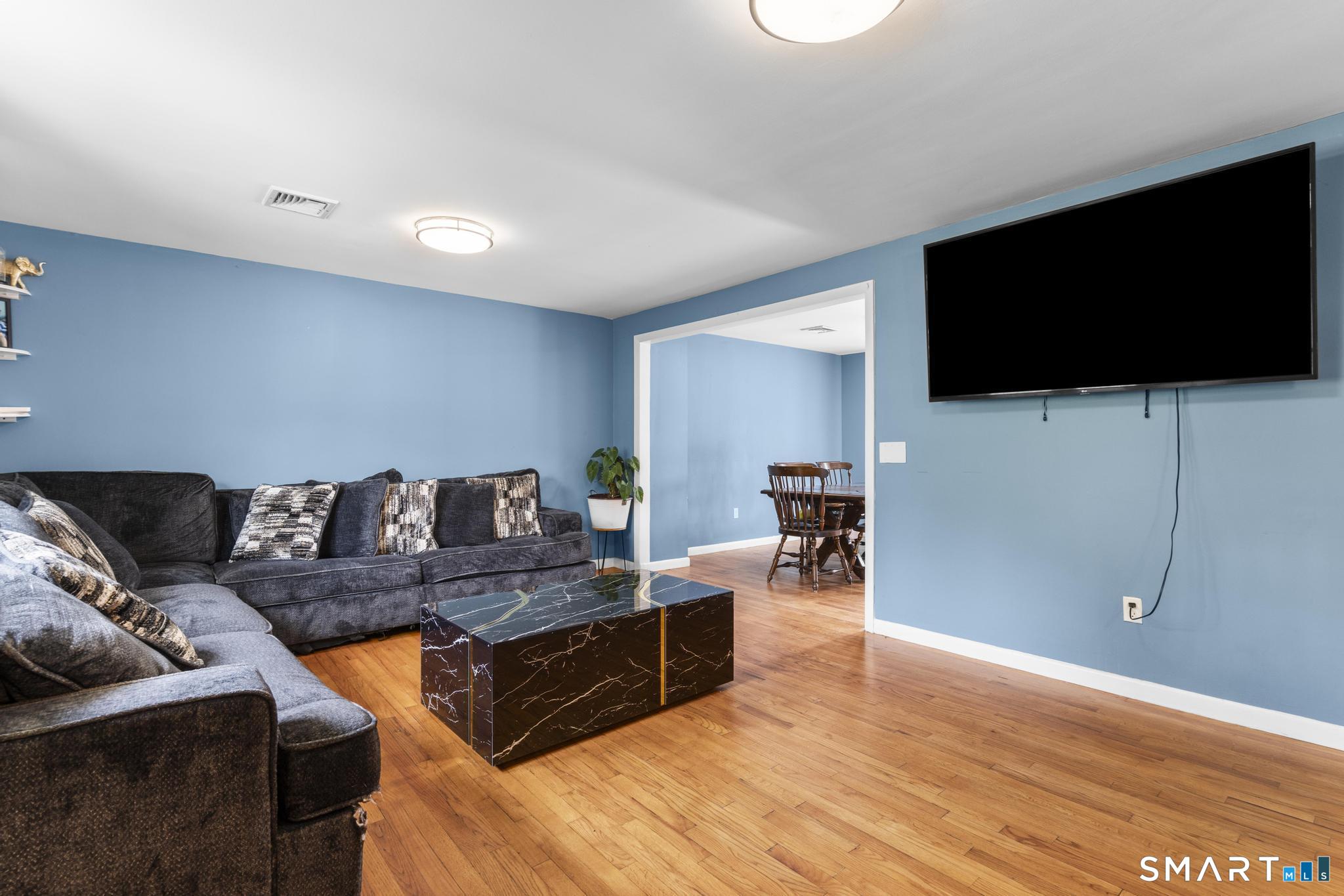 11 Costanzo Court Hamden CT 06518