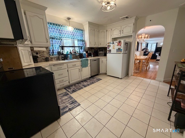 12 Rockwell Avenue Plainville CT 06062