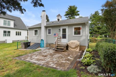 28 Church Street Old Saybrook CT 06475