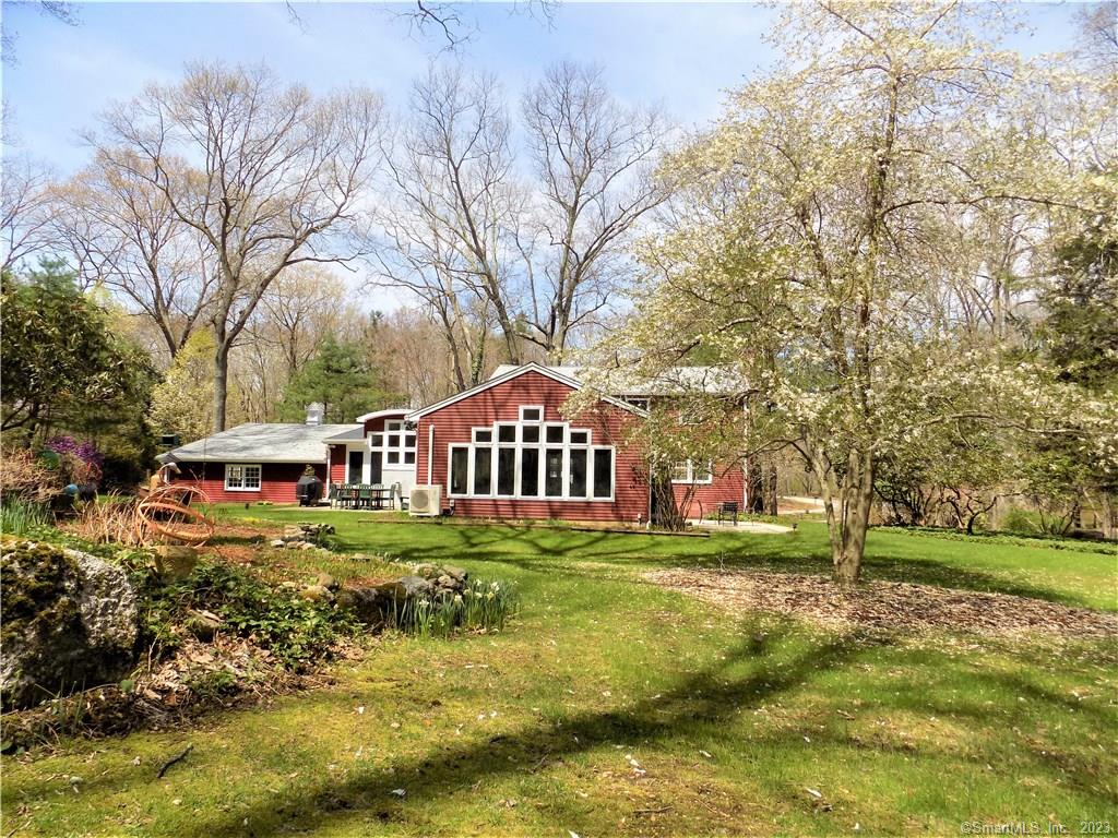 61 Hillyndale Road Mansfield CT 06268