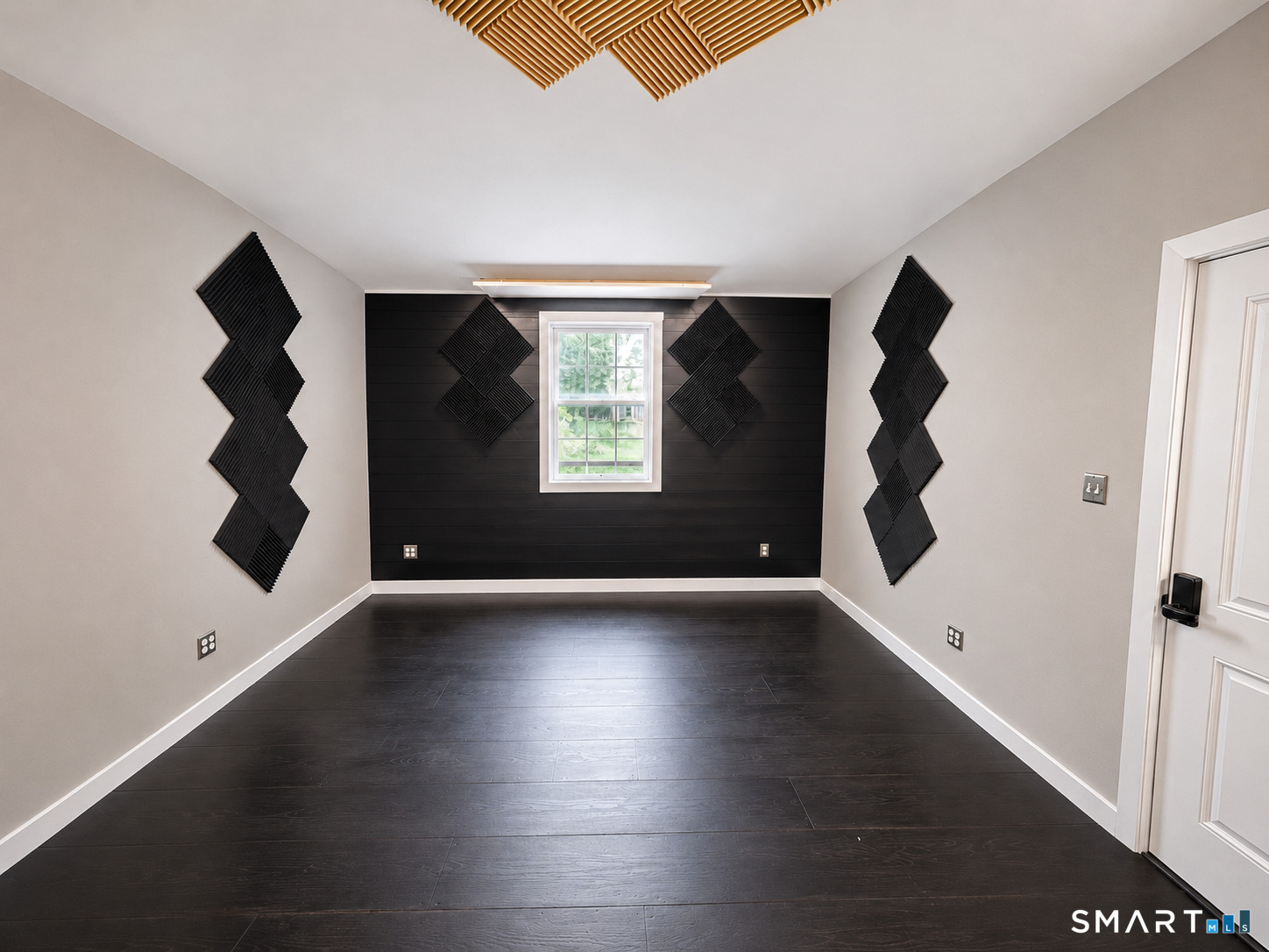 77 North High Street Clinton CT 06413