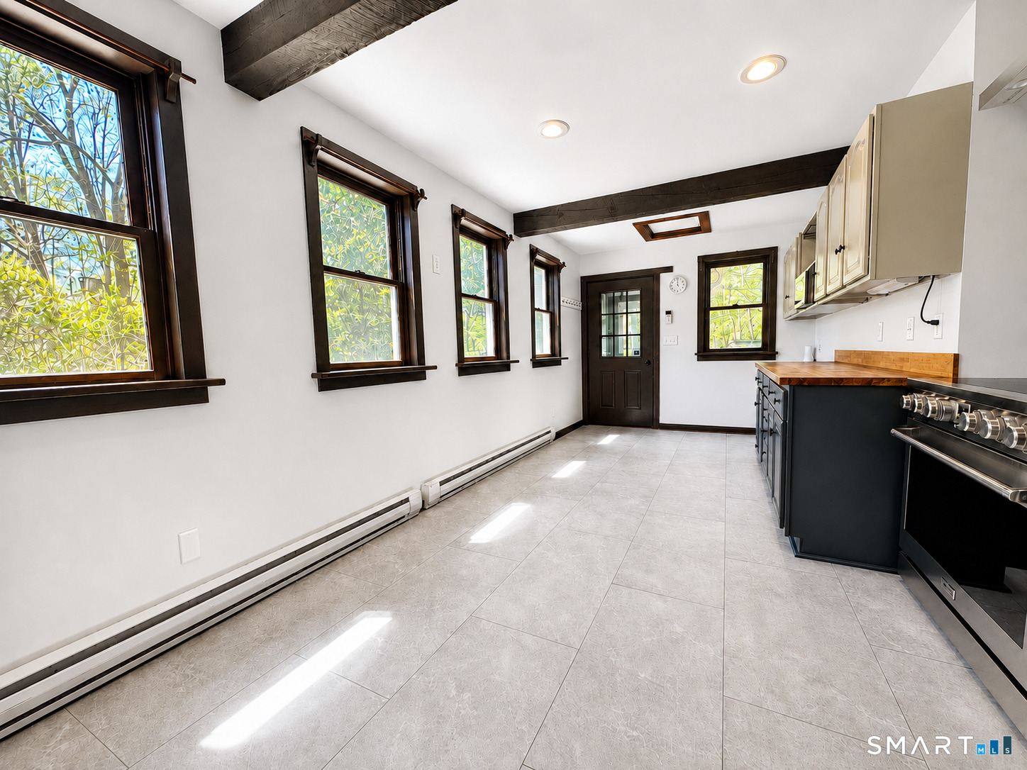 77 North High Street Clinton CT 06413