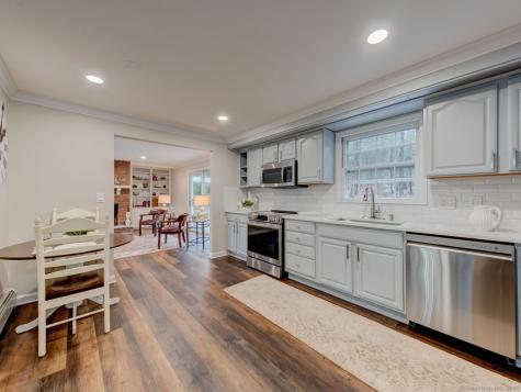 143 Juniper Drive Avon CT 06001