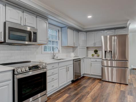 143 Juniper Drive Avon CT 06001