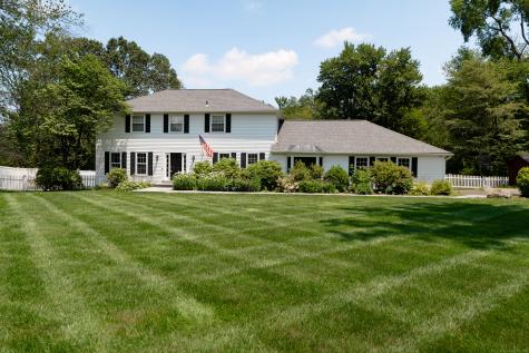 4 Old Woods Road Brookfield CT 06804