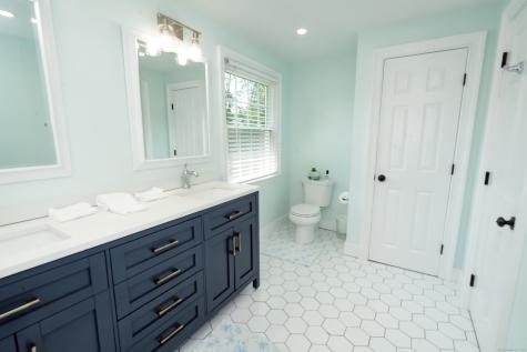 4 Old Woods Road Brookfield CT 06804