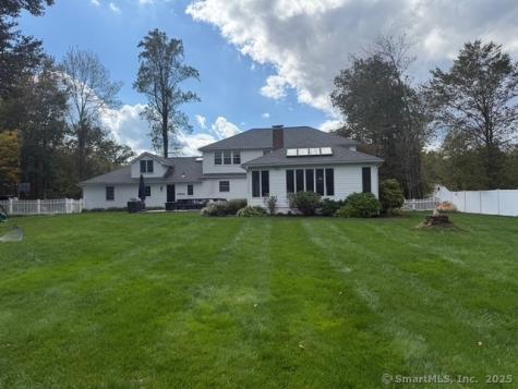 4 Old Woods Road Brookfield CT 06804