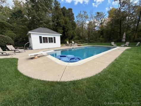 4 Old Woods Road Brookfield CT 06804