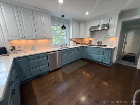 4 Old Woods Road Brookfield CT 06804