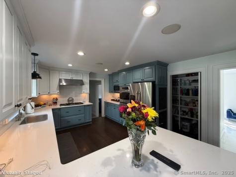 4 Old Woods Road Brookfield CT 06804