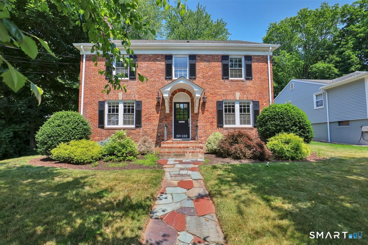 132 North Main Street West Hartford CT 06107