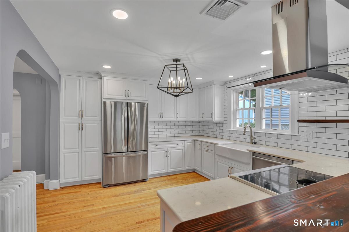 132 North Main Street West Hartford CT 06107