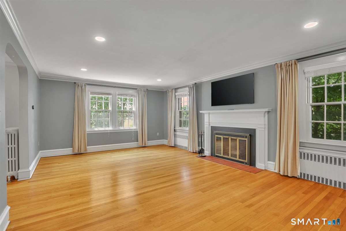 132 North Main Street West Hartford CT 06107