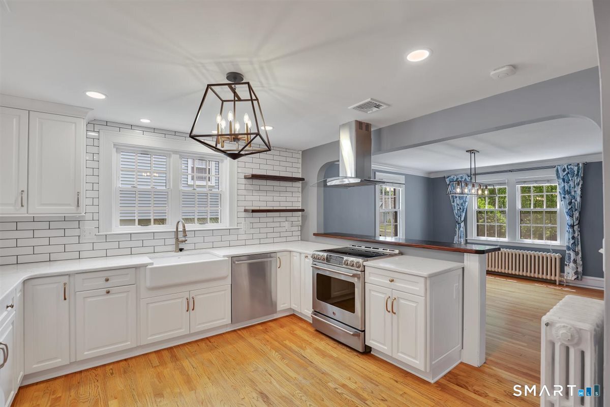 132 North Main Street West Hartford CT 06107