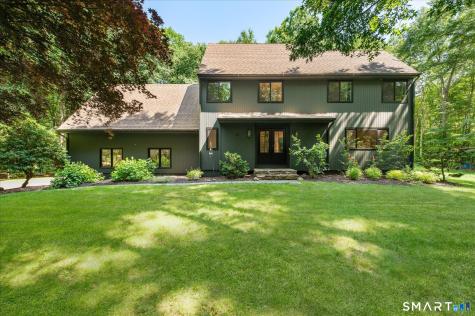20 Riverside Court Guilford CT 06437