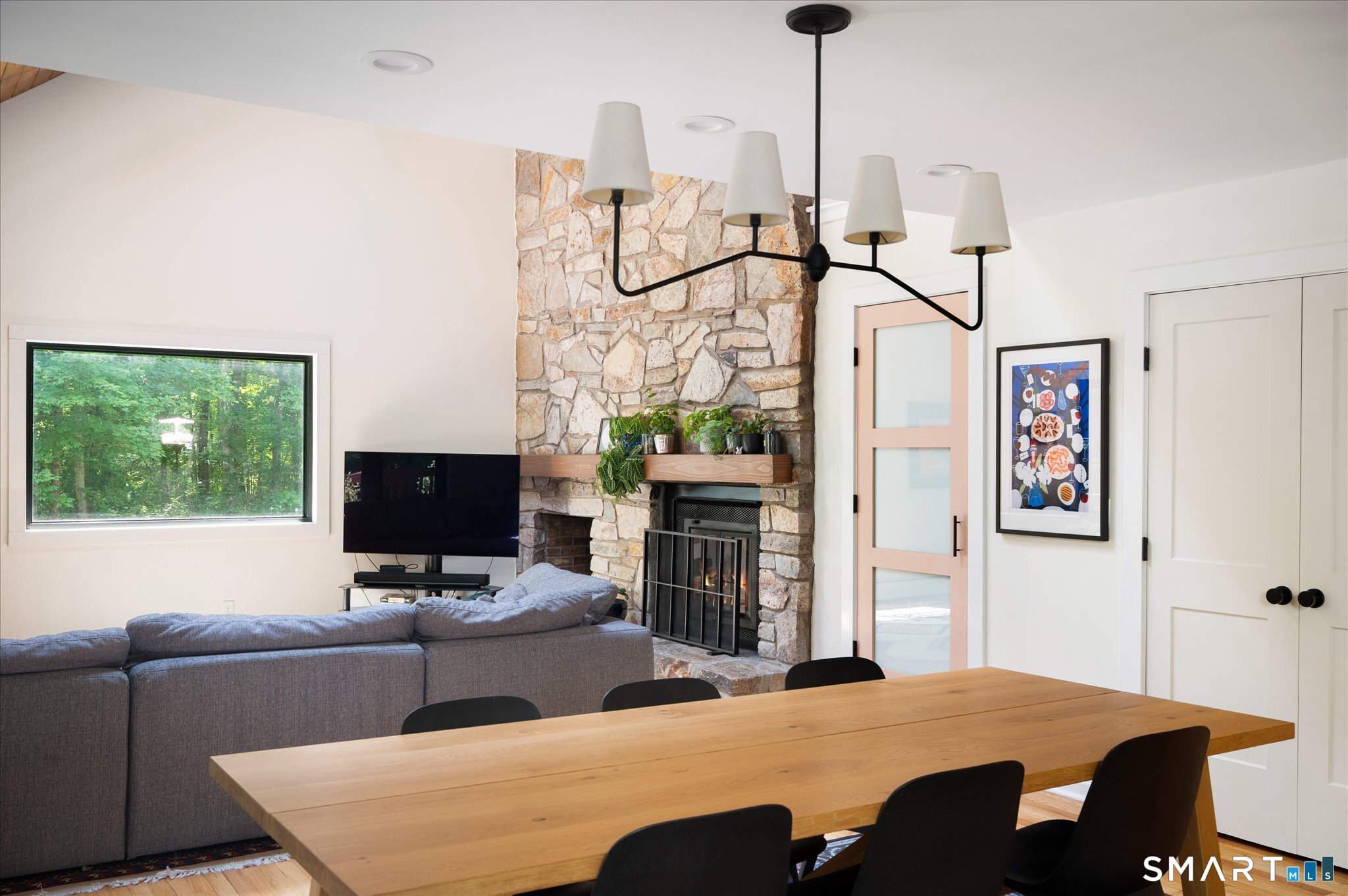 20 Riverside Court Guilford CT 06437