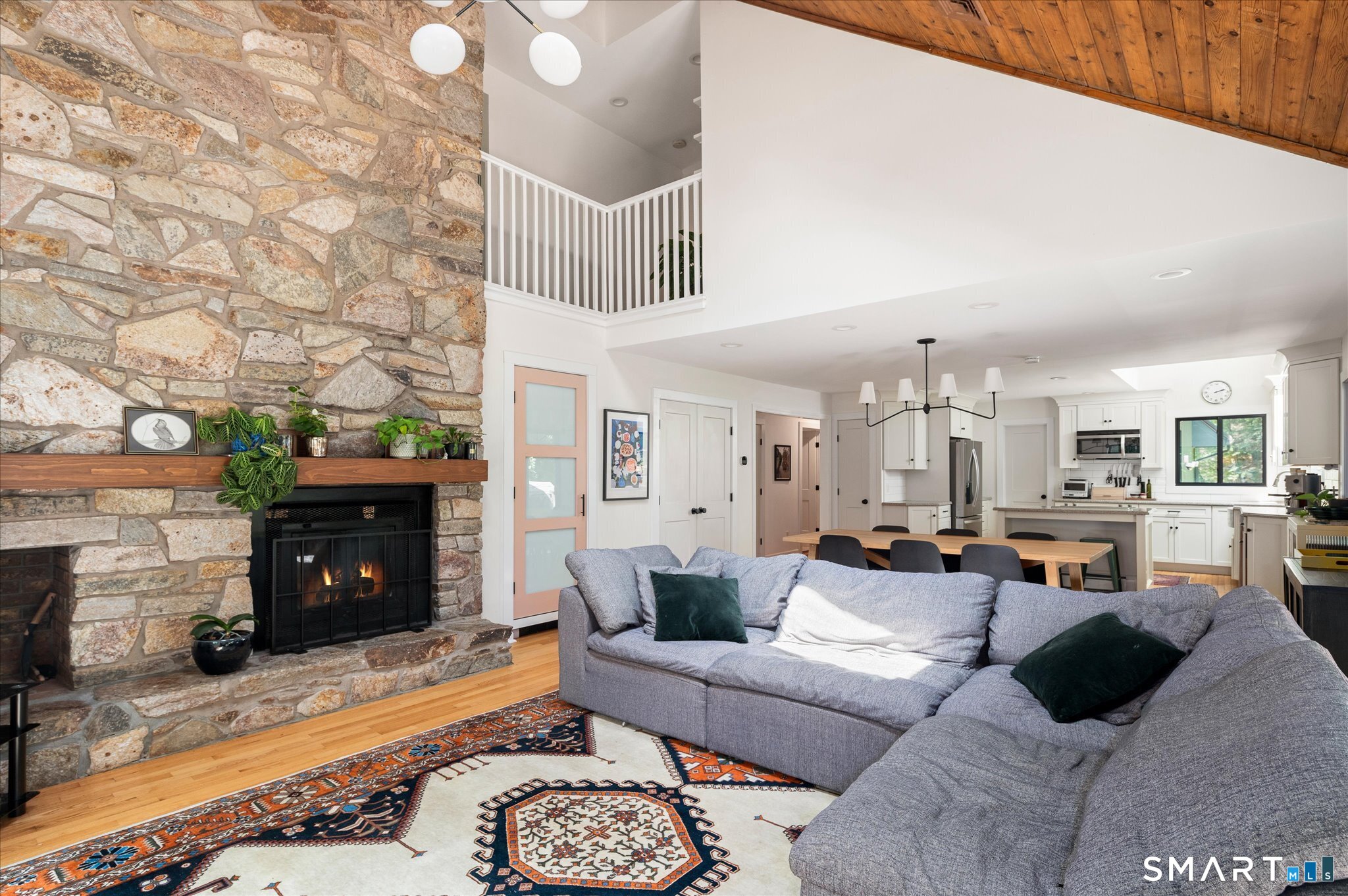 20 Riverside Court Guilford CT 06437