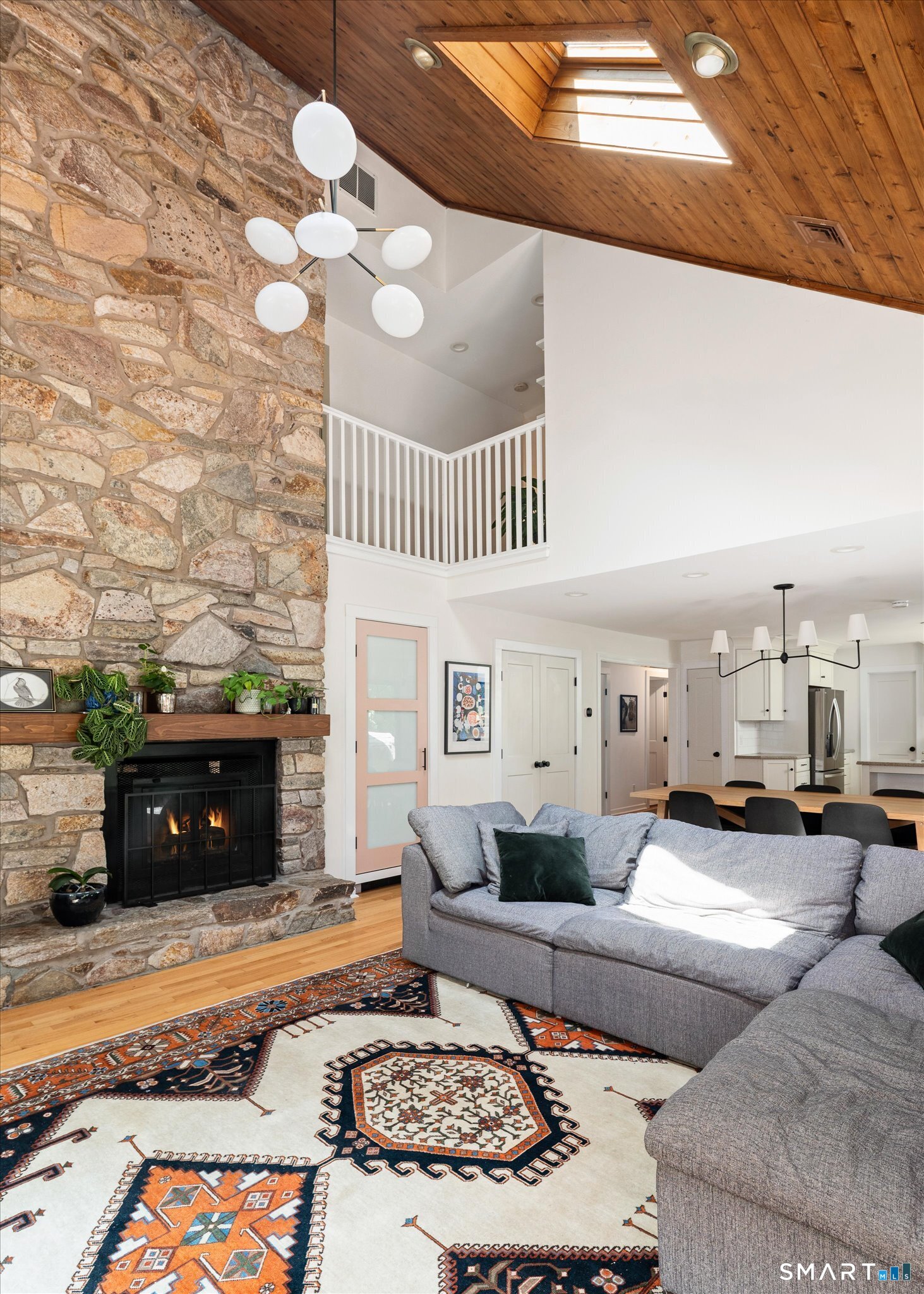 20 Riverside Court Guilford CT 06437