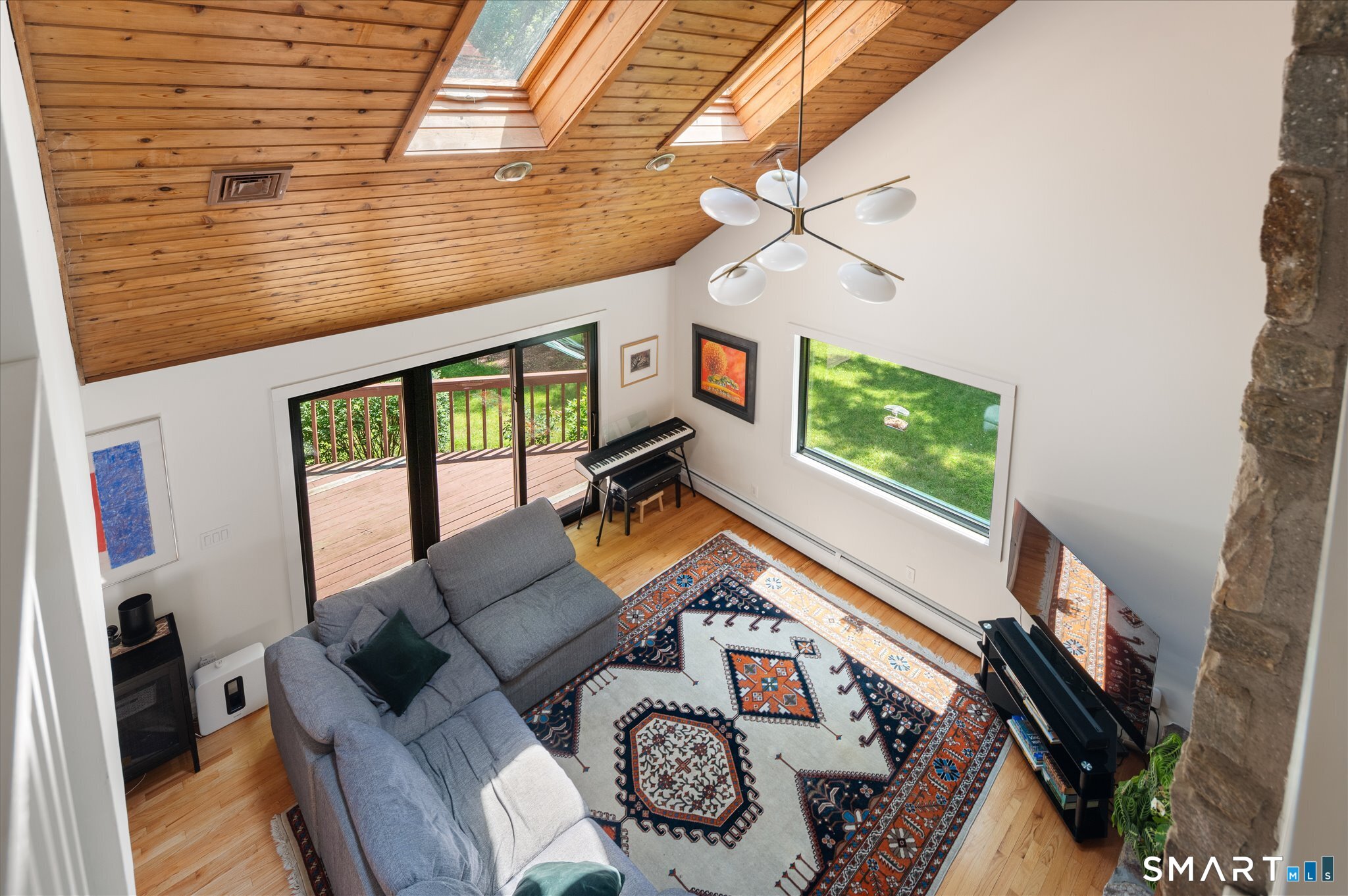 20 Riverside Court Guilford CT 06437