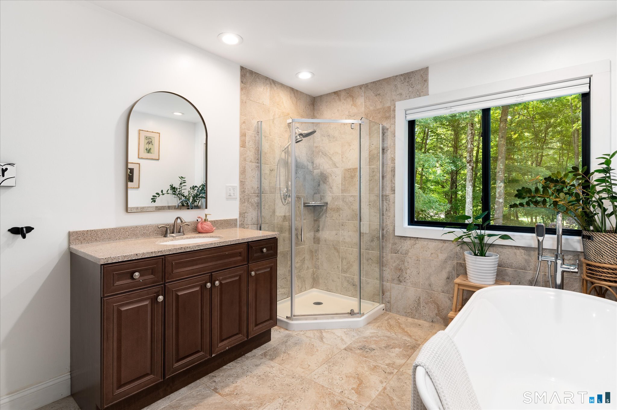 20 Riverside Court Guilford CT 06437