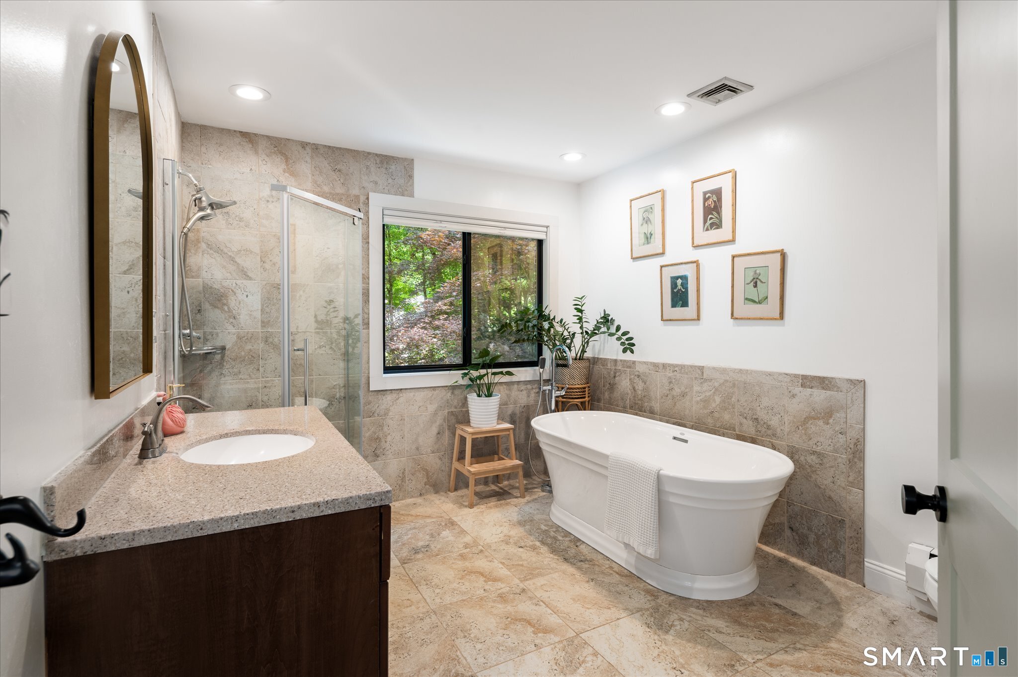 20 Riverside Court Guilford CT 06437