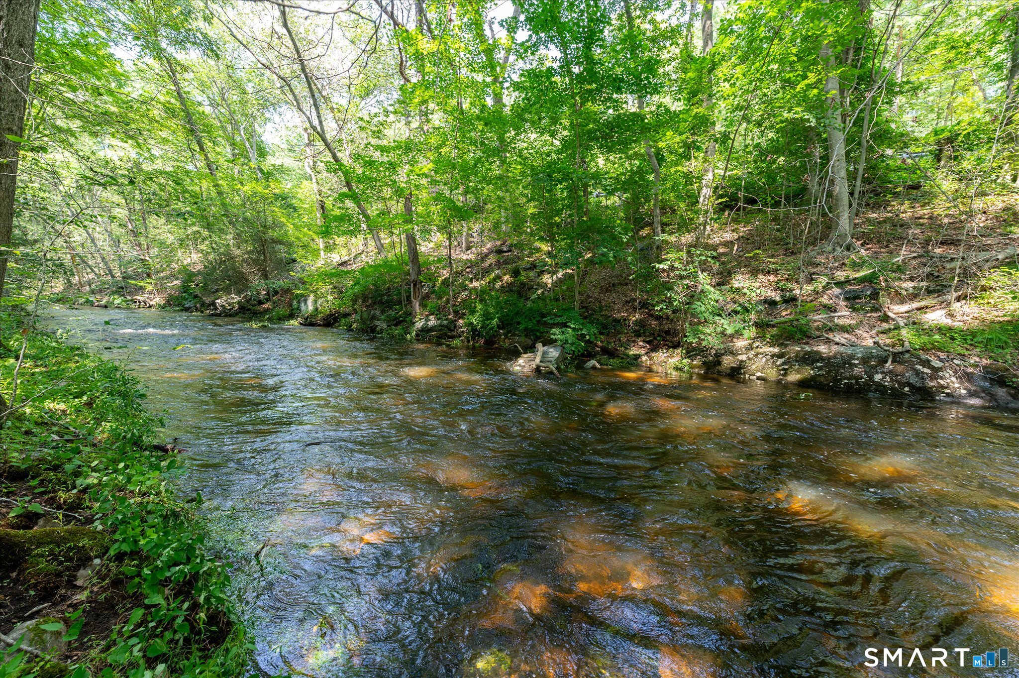 20 Riverside Court Guilford CT 06437