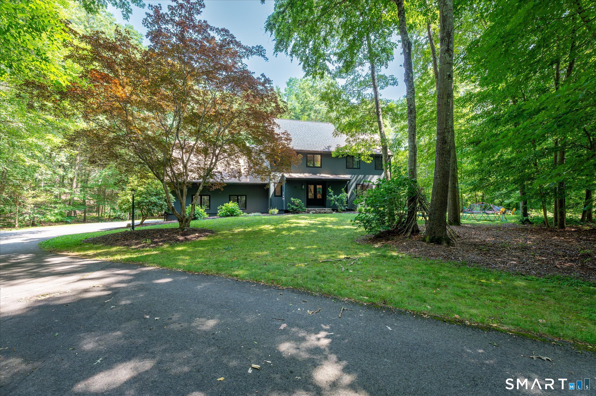 20 Riverside Court Guilford CT 06437