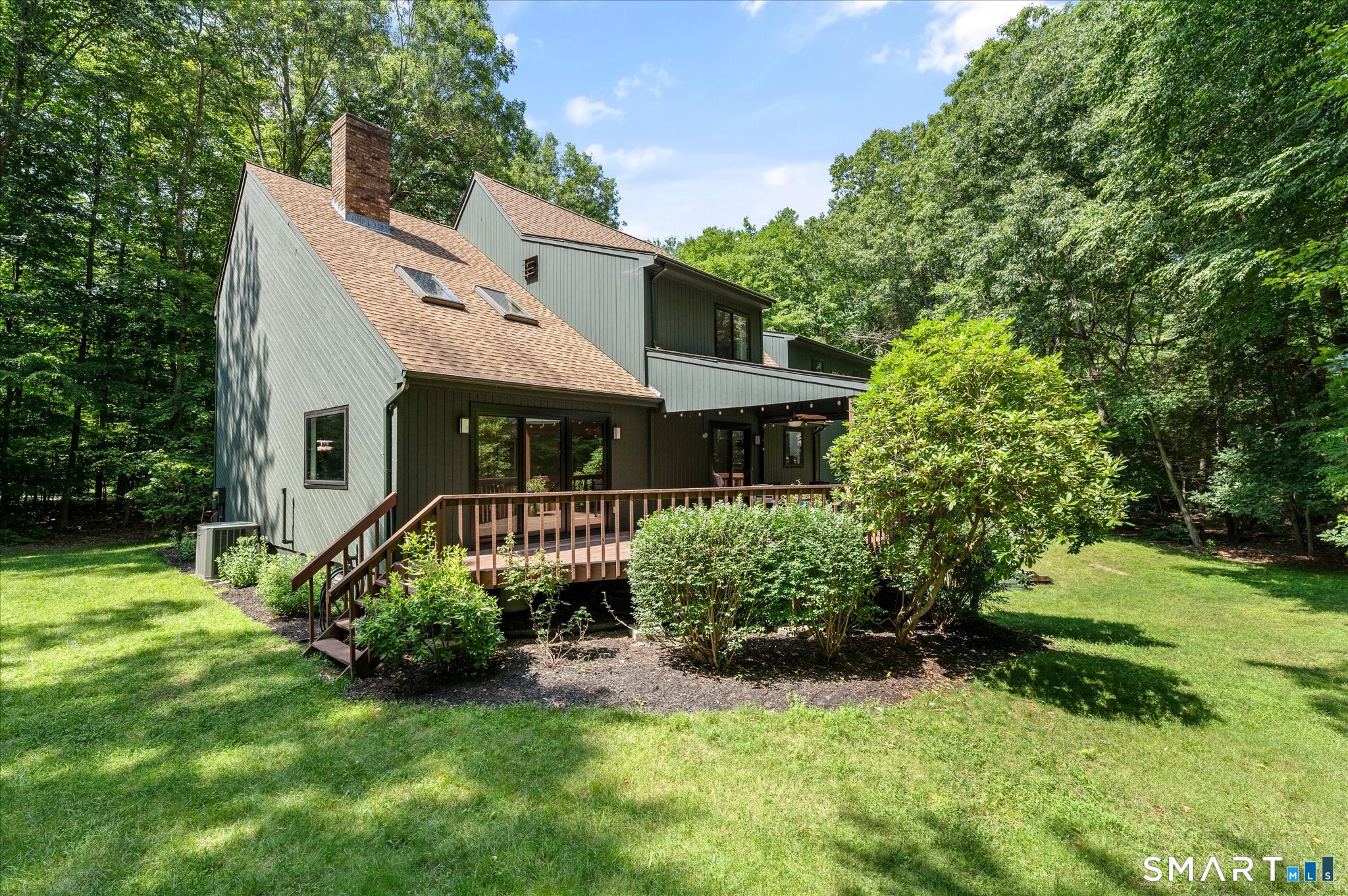 20 Riverside Court Guilford CT 06437