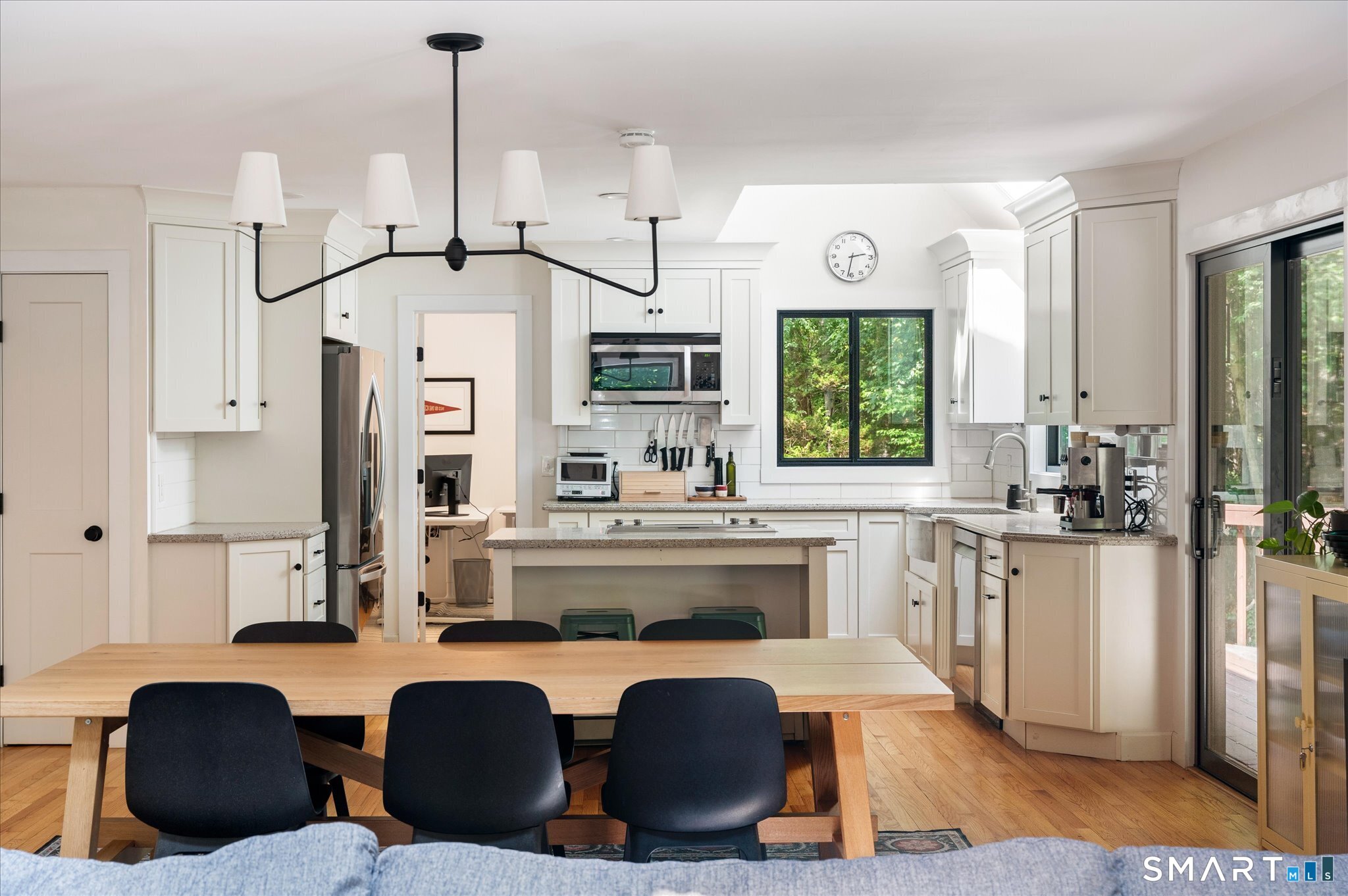 20 Riverside Court Guilford CT 06437
