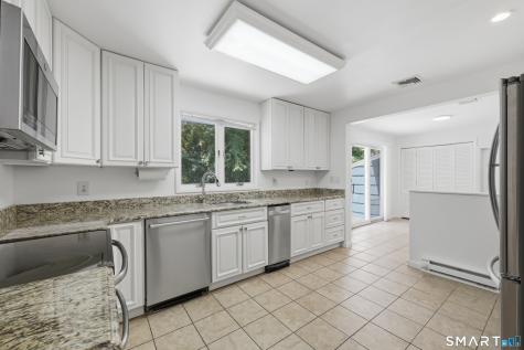 207 Barncroft Road Stamford CT 06902