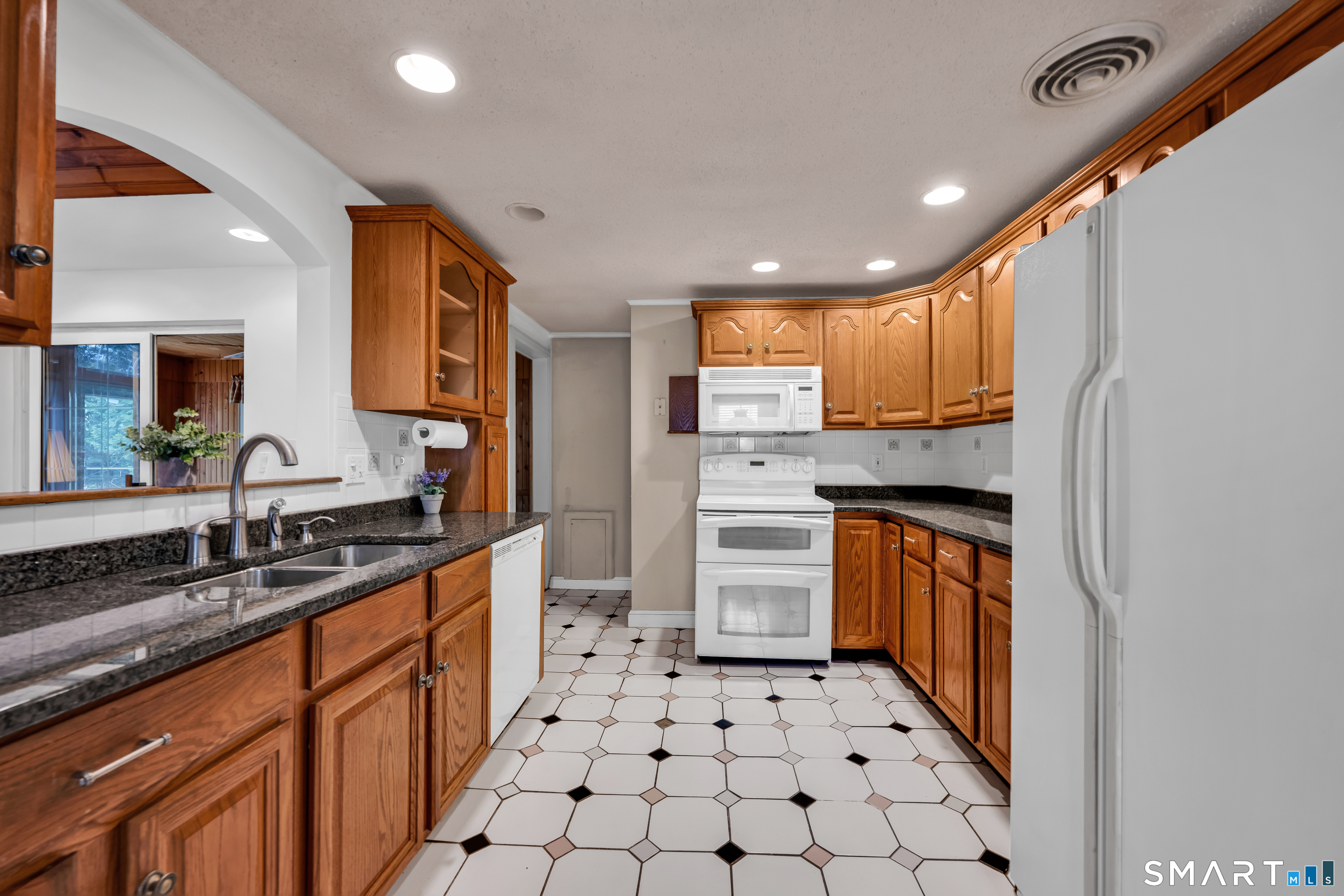 86 Indian Hill Road Newington CT 06111