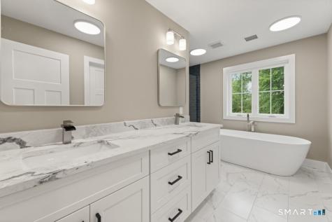 9 Beechwood Drive Newtown CT 06482