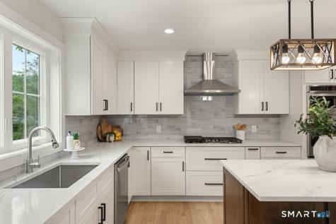 9 Beechwood Drive Newtown CT 06482