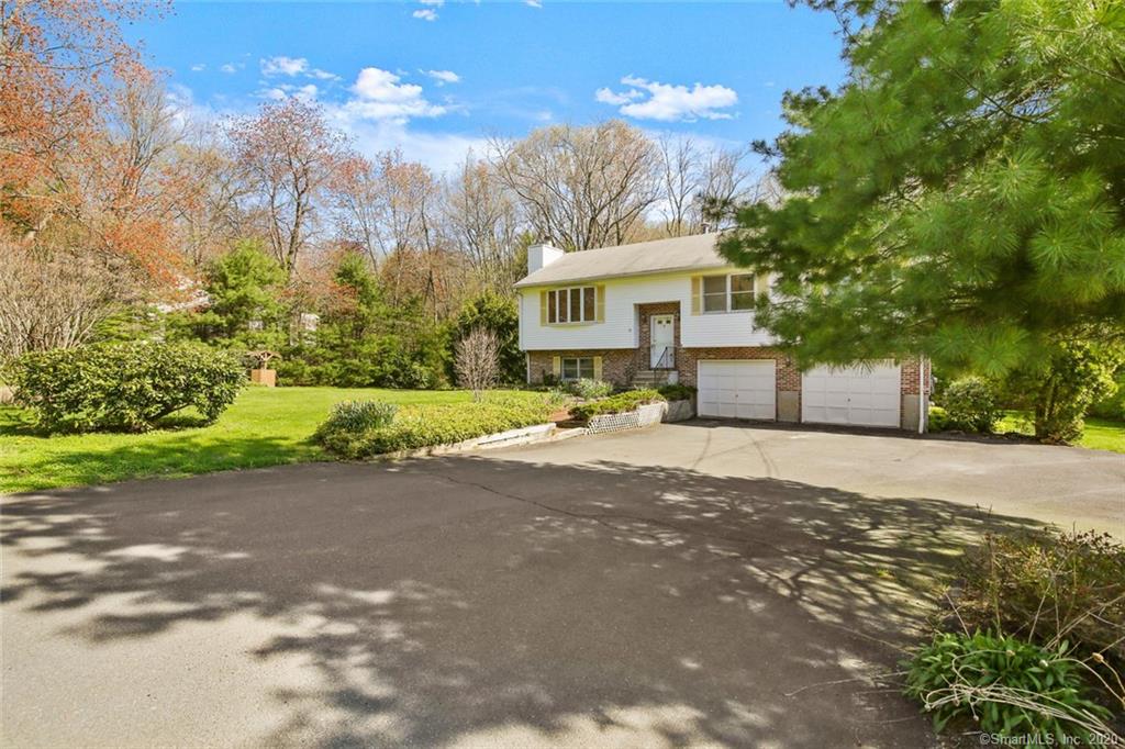 8 Wills Road Newtown CT 06470