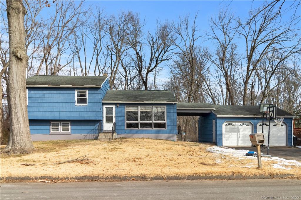 1 Woodland Avenue North Haven CT 06473
