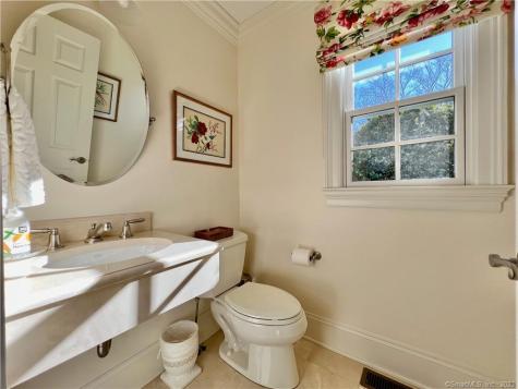43 Laurel Ledge Road Stamford CT 06903