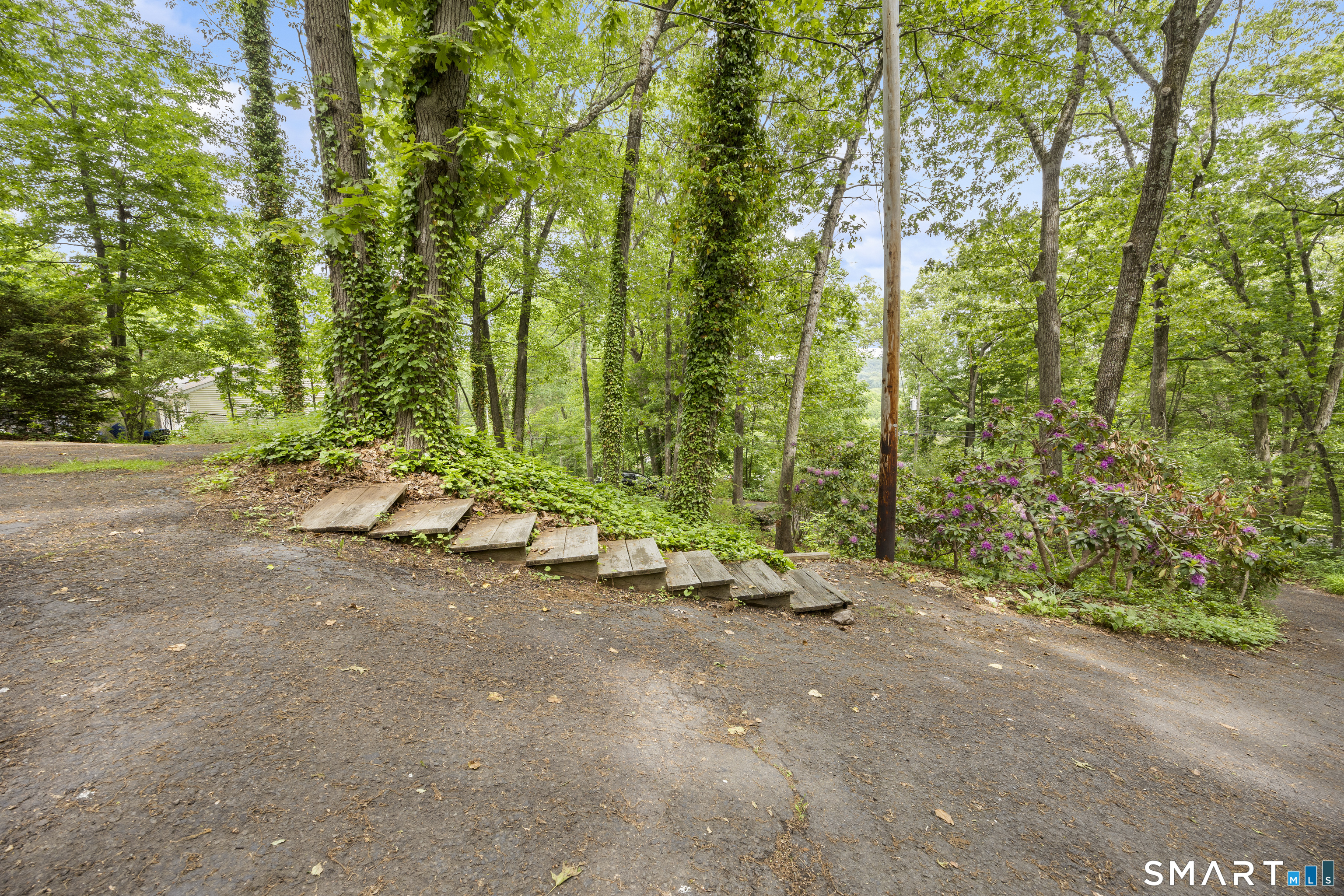 834 Totoket Road North Branford CT 06472