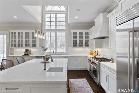 59 Lord Davis Lane Avon CT 06001