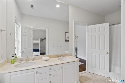 59 Lord Davis Lane Avon CT 06001