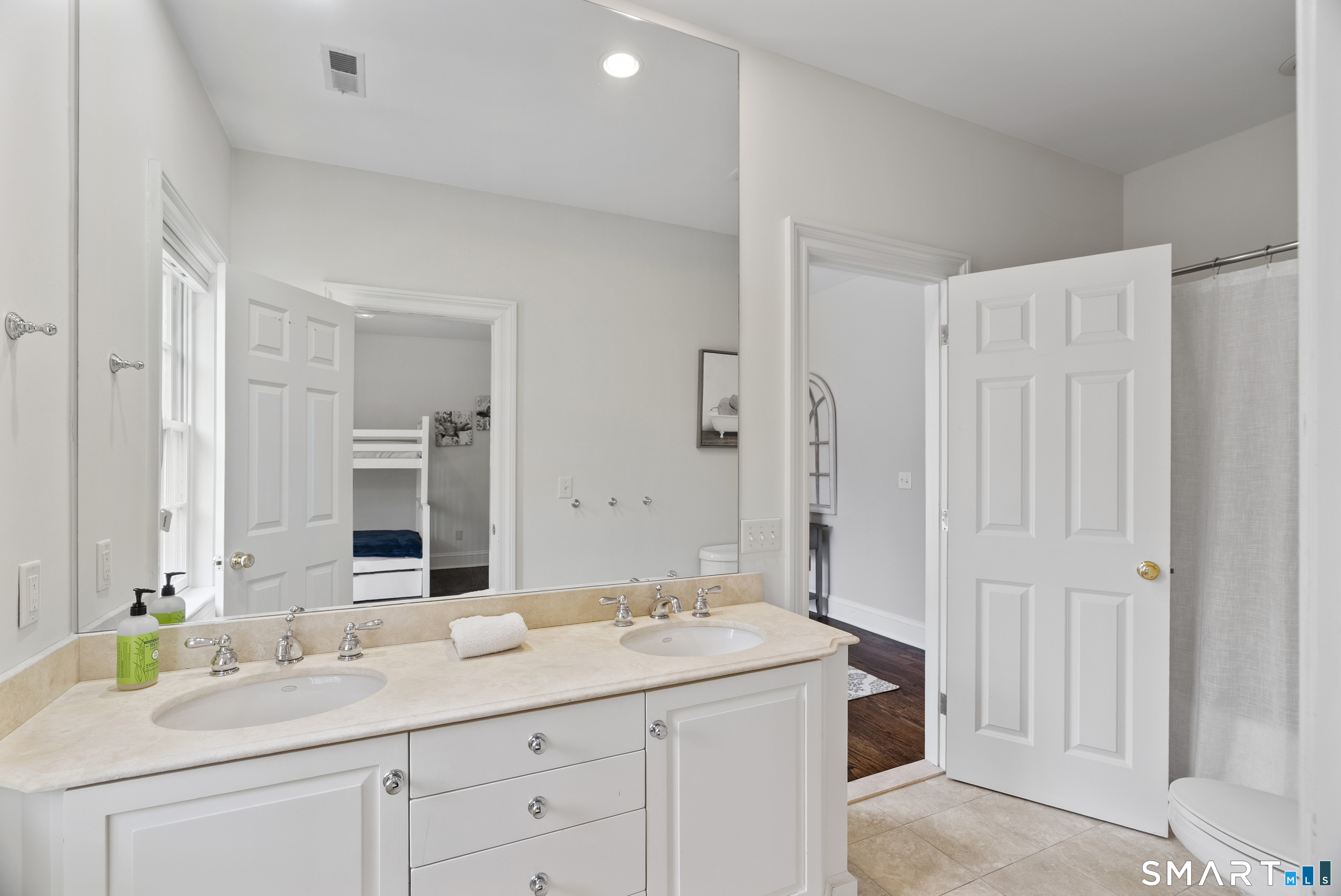 59 Lord Davis Lane Avon CT 06001