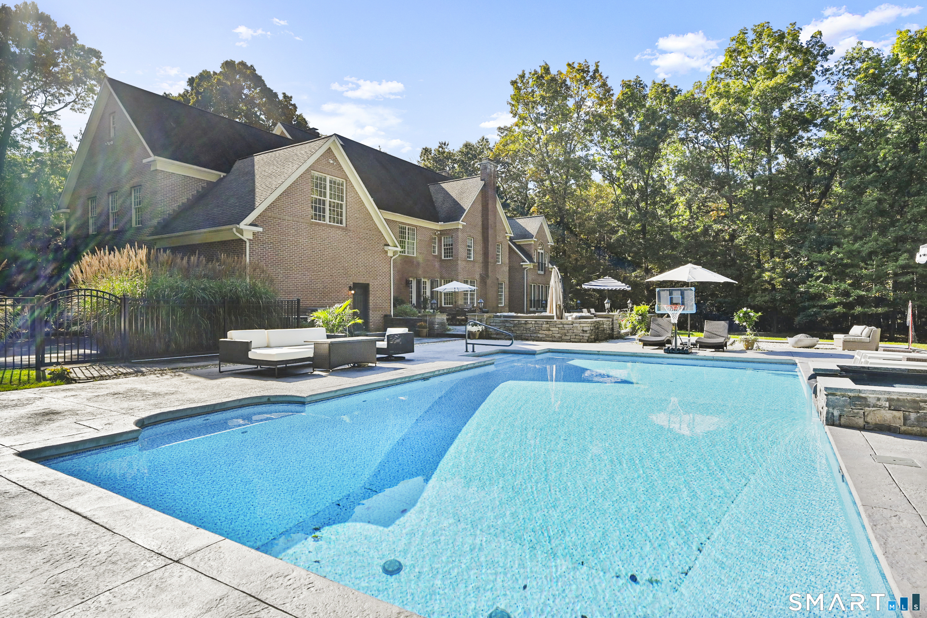 59 Lord Davis Lane Avon CT 06001