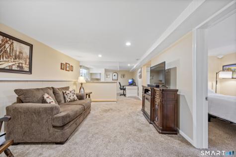 59 Cross Drive East Hartford CT 06118