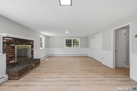 9 Crestwood Drive Danbury CT 06811