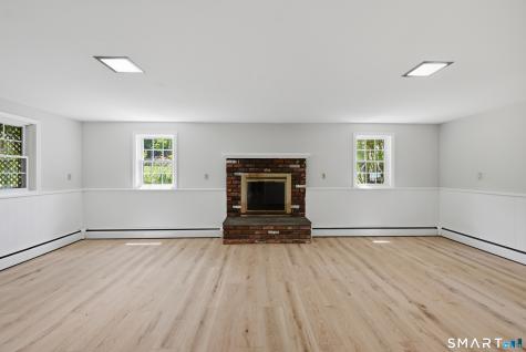 9 Crestwood Drive Danbury CT 06811