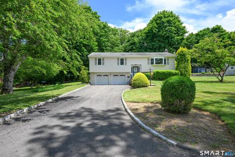 9 Crestwood Drive Danbury CT 06811