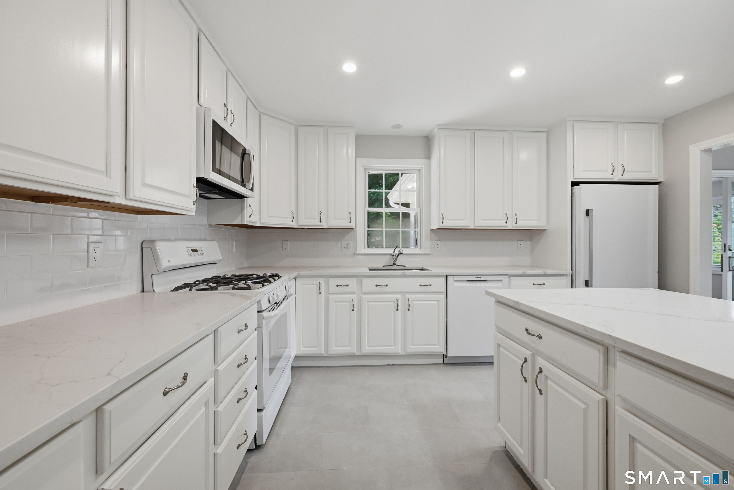 9 Crestwood Drive Danbury CT 06811